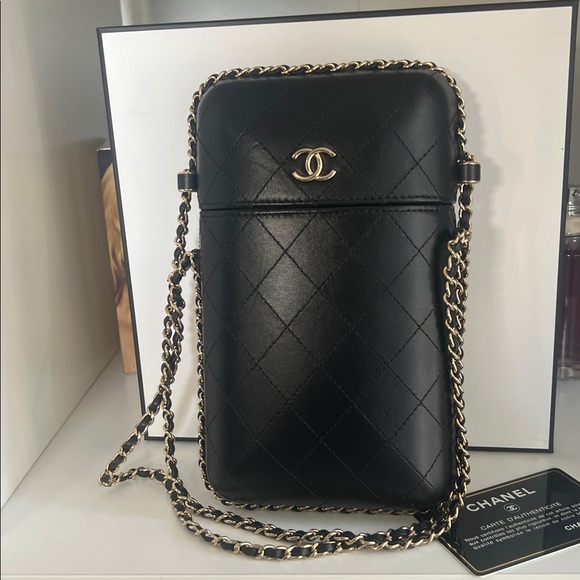 CHANEL Handbags - Chanel Chain around leather crossbody bag